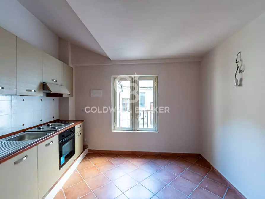 Immagine 3 di Appartamento in vendita  in Via Umberto 285 a Catania