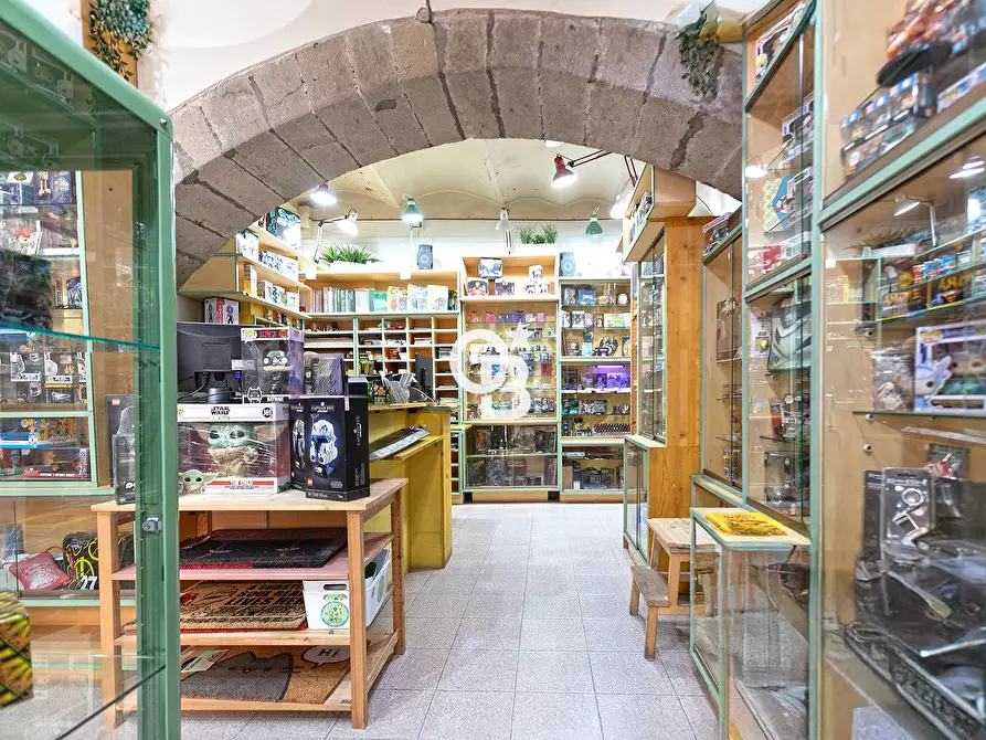 Immagine 1 di Locale commerciale in affitto  in Via Macel Gattesco a Viterbo