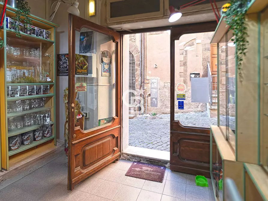 Immagine 13 di Locale commerciale in affitto  in Via Macel Gattesco a Viterbo