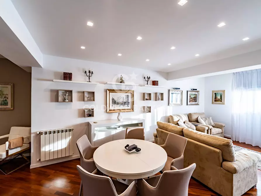 Immagine 3 di Appartamento in vendita  in Via Verga 6 a Acireale