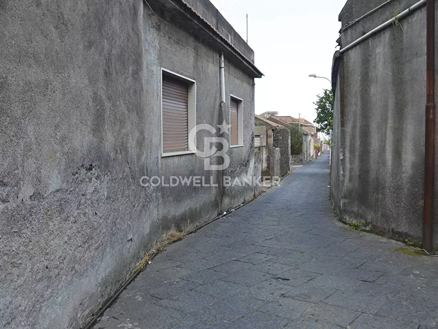 Immagine 11 di Villa in vendita  in Via Delle Grotte 11 a Acireale