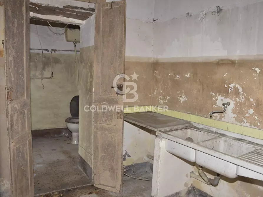 Immagine 8 di Villa in vendita  in Via Delle Grotte 11 a Acireale