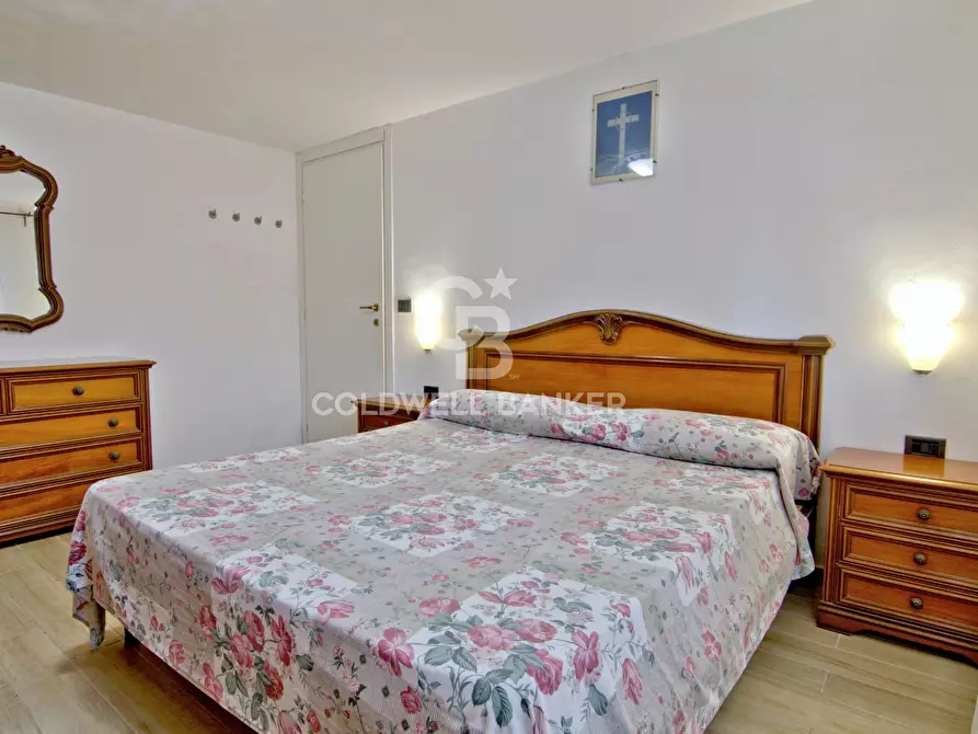 Immagine 15 di Appartamento in vendita  in Viale Giuseppe Pietri a Campo Nell'elba