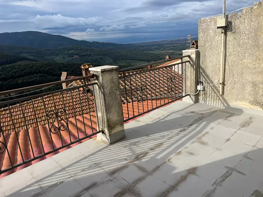 Immagine 7 di Appartamento in vendita  in PIAZZA Buozzi a Gavorrano