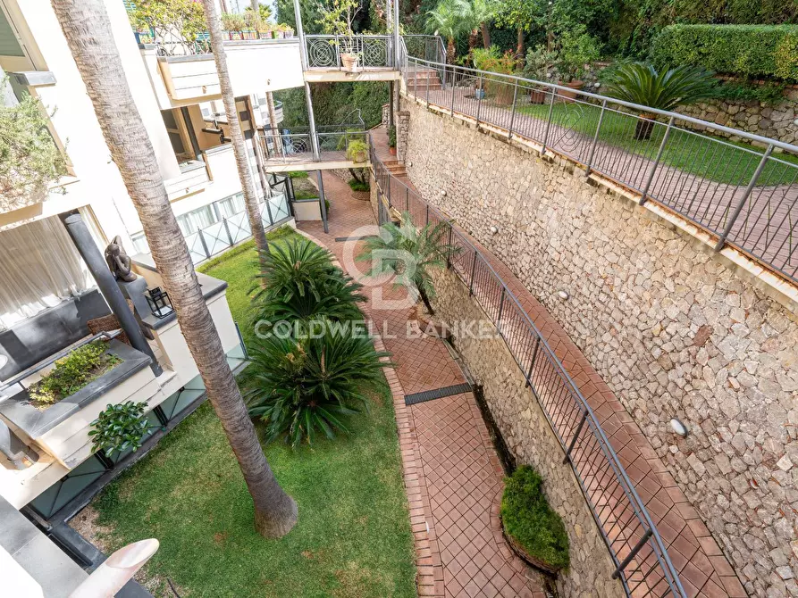 Immagine 30 di Appartamento in vendita  in viale San Pancrazio 46 a Taormina