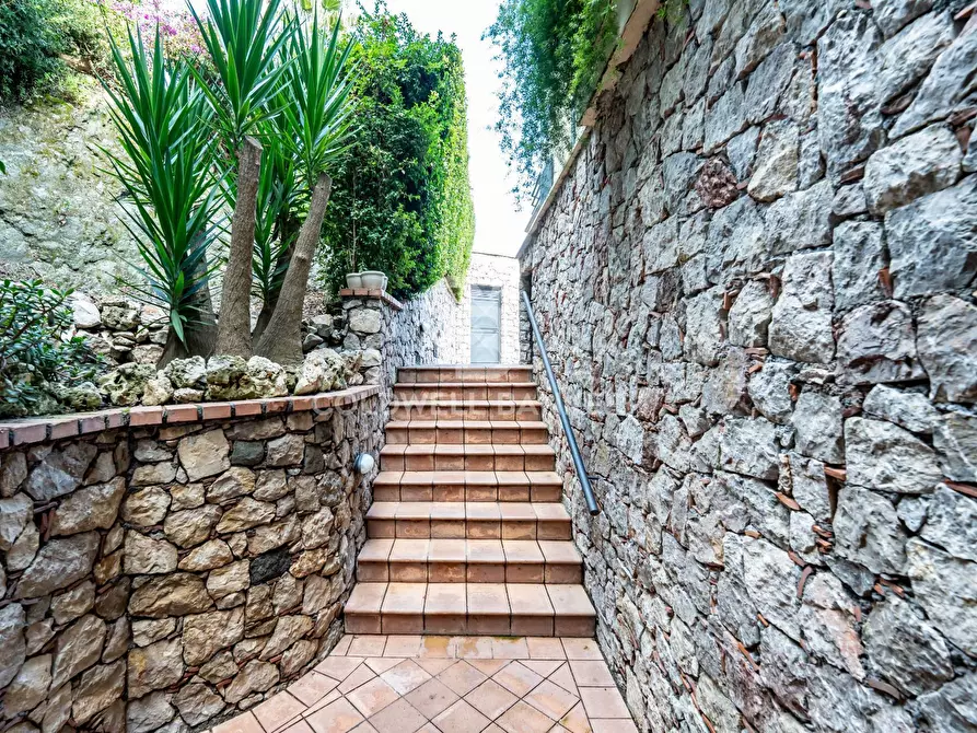 Immagine 33 di Appartamento in vendita  in viale San Pancrazio 46 a Taormina