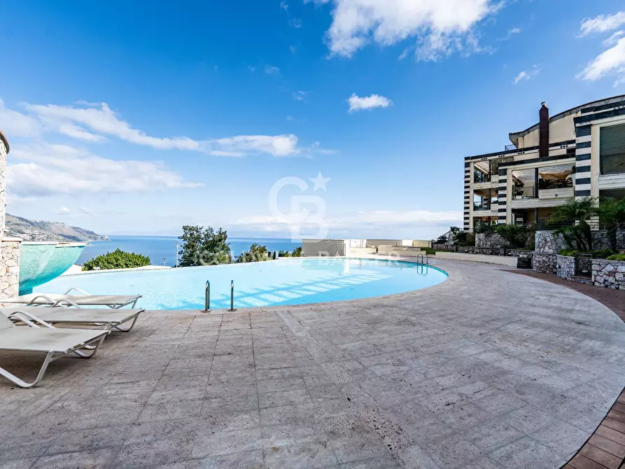 Immagine 34 di Appartamento in vendita  in viale San Pancrazio 46 a Taormina