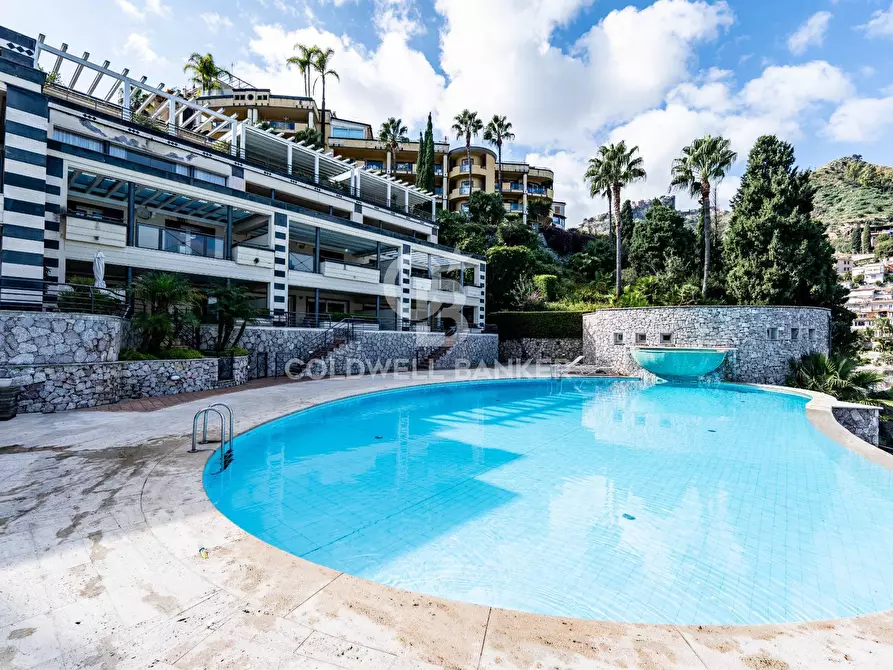 Immagine 37 di Appartamento in vendita  in viale San Pancrazio 46 a Taormina