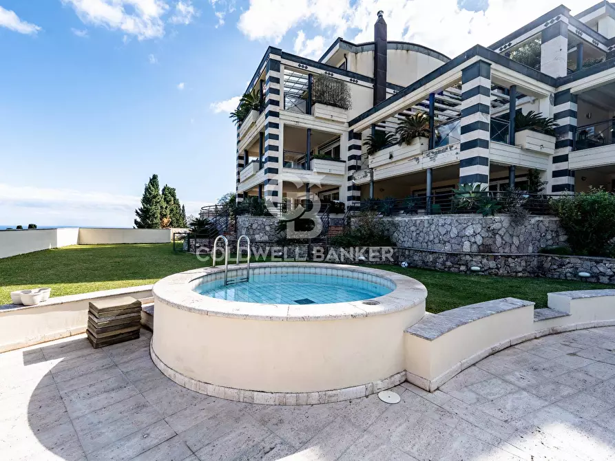 Immagine 38 di Appartamento in vendita  in viale San Pancrazio 46 a Taormina