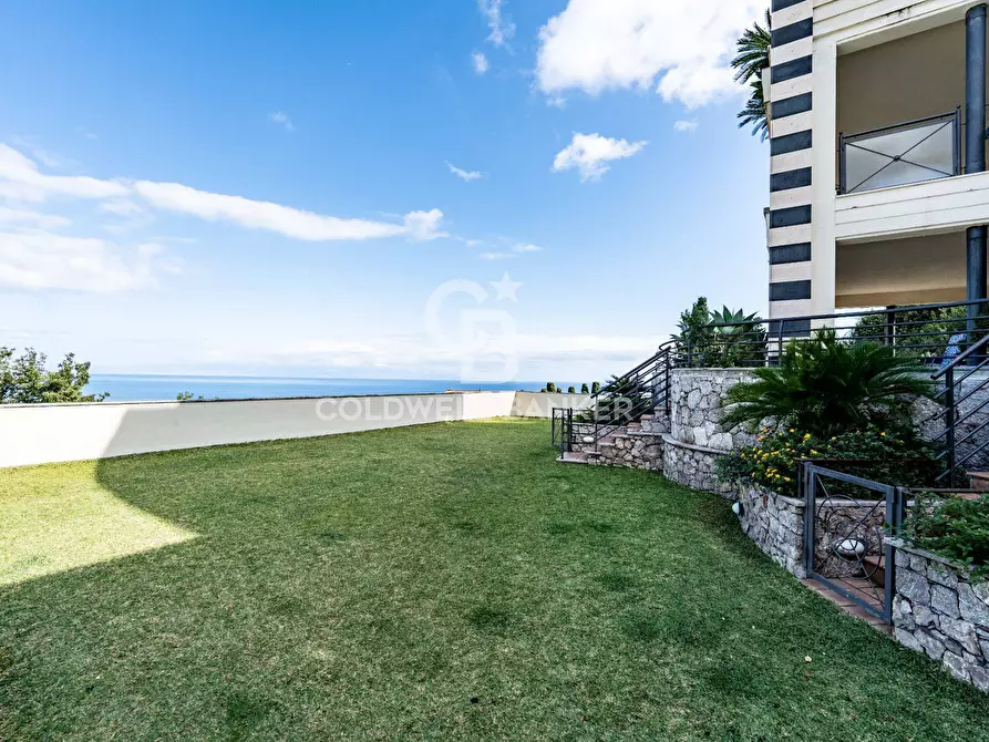 Immagine 39 di Appartamento in vendita  in viale San Pancrazio 46 a Taormina