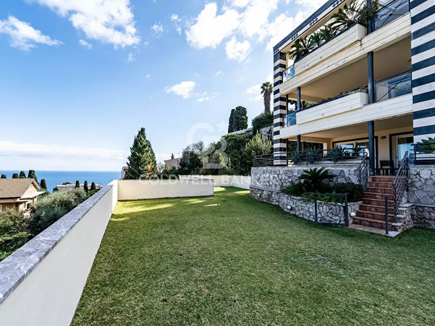Immagine 40 di Appartamento in vendita  in viale San Pancrazio 46 a Taormina