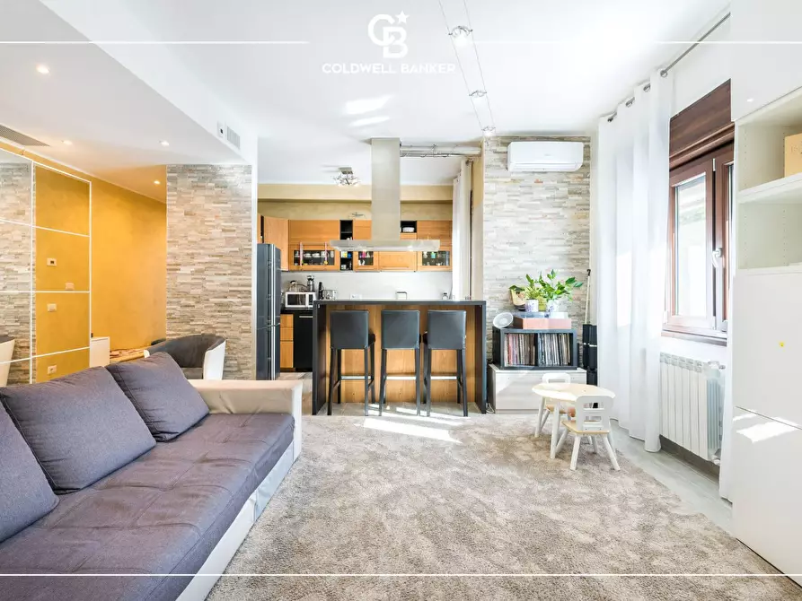 Immagine 1 di Appartamento in vendita  in Via Mura Dei Francesi 195/T a Ciampino