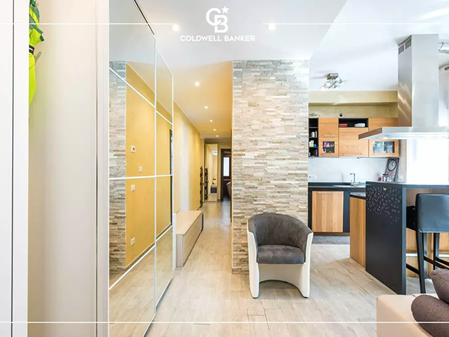 Immagine 5 di Appartamento in vendita  in Via Mura Dei Francesi 195/T a Ciampino