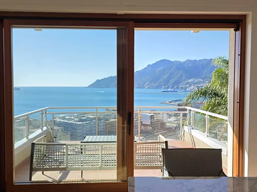 Immagine 23 di Casa semindipendente in affitto  in Viale Delle Ginestre 25 a Salerno