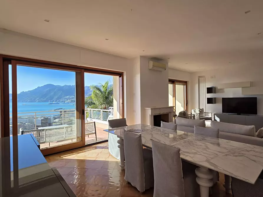 Immagine 24 di Casa semindipendente in affitto  in Viale Delle Ginestre 25 a Salerno