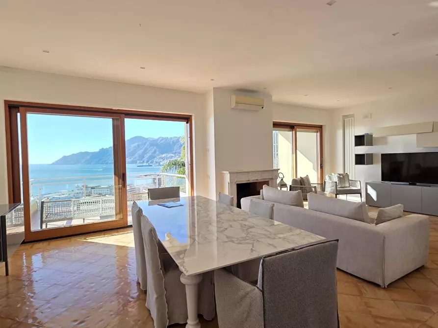 Immagine 27 di Casa semindipendente in affitto  in Viale Delle Ginestre 25 a Salerno