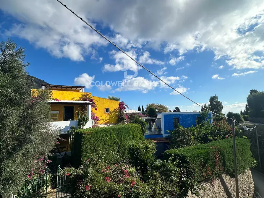 Immagine 2 di Albergo/B&B/Residence in vendita  in VIA VARISANA SOPRA 4 a Lipari