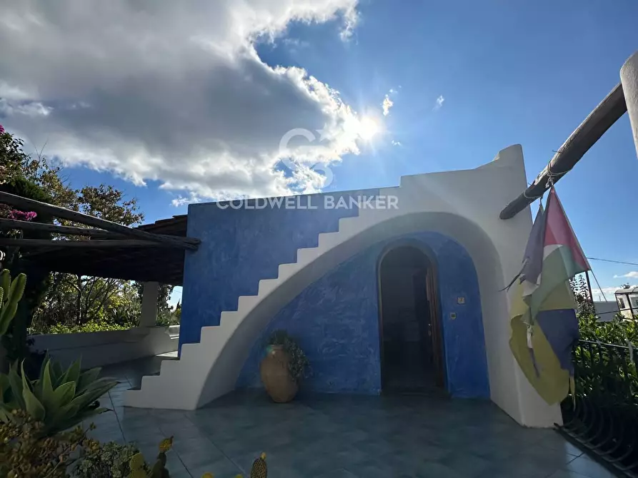 Immagine 1 di Albergo/B&B/Residence in vendita  in VIA VARISANA SOPRA 4 a Lipari