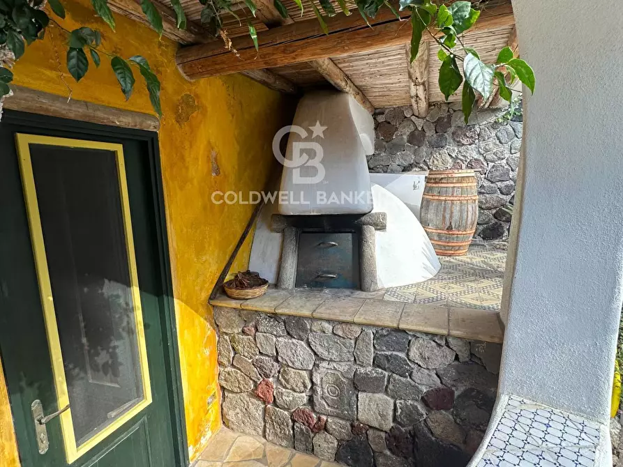 Immagine 40 di Albergo/B&B/Residence in vendita  in VIA VARISANA SOPRA 4 a Lipari