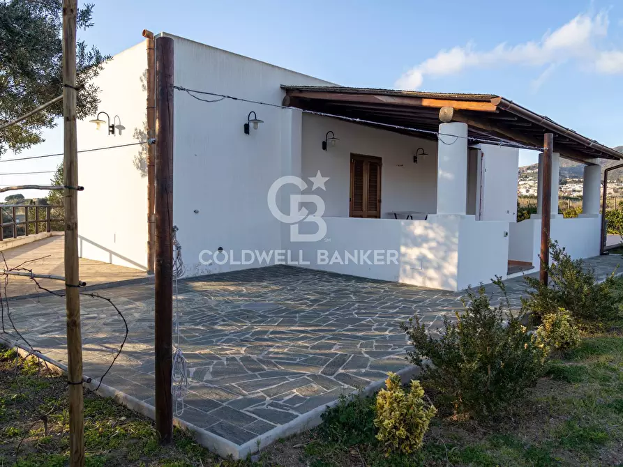 Immagine 9 di Villa in vendita  in VIA QUATTROCCHI a Lipari
