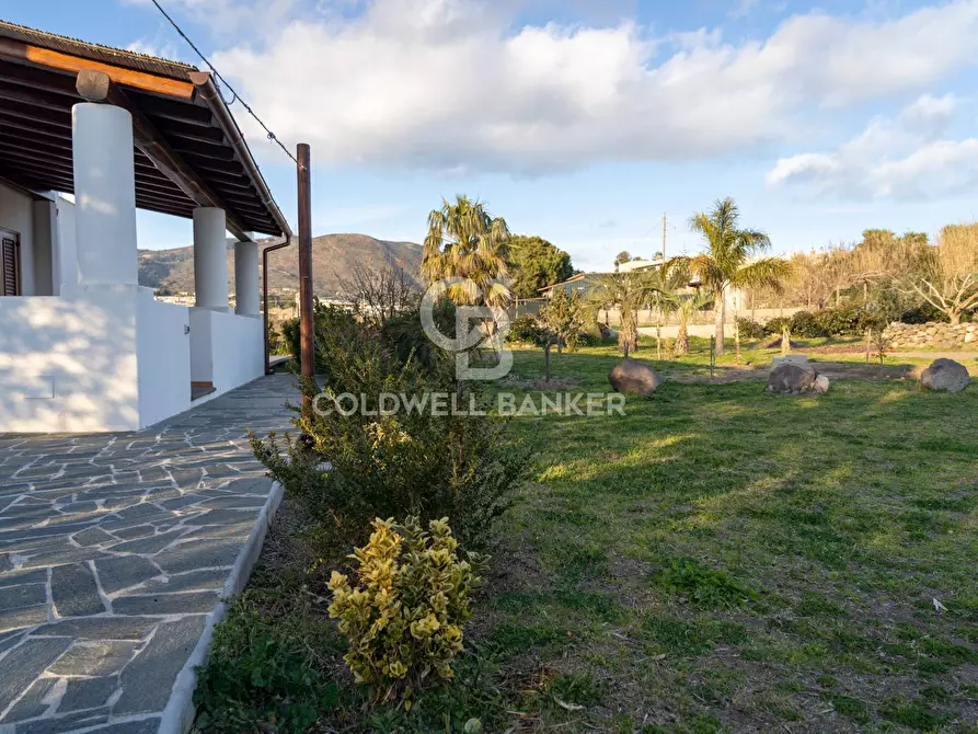 Immagine 10 di Villa in vendita  in VIA QUATTROCCHI a Lipari