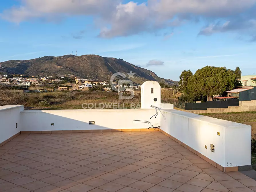 Immagine 32 di Villa in vendita  in VIA QUATTROCCHI a Lipari