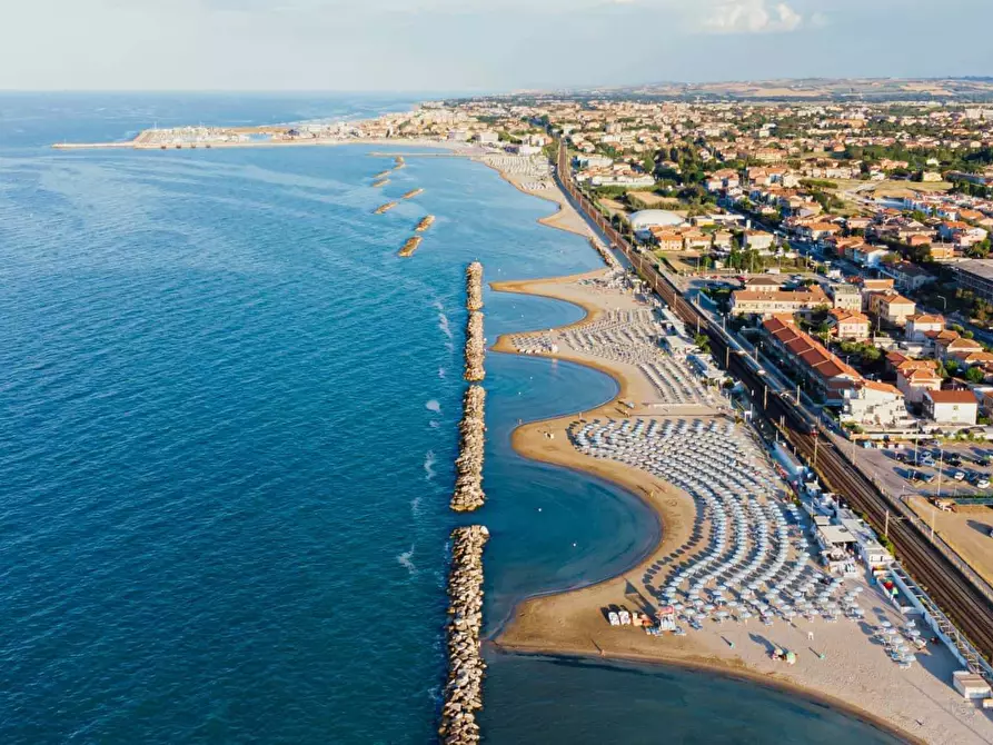 Immagine 6 di Appartamento in vendita  in Via Romagna a Fano