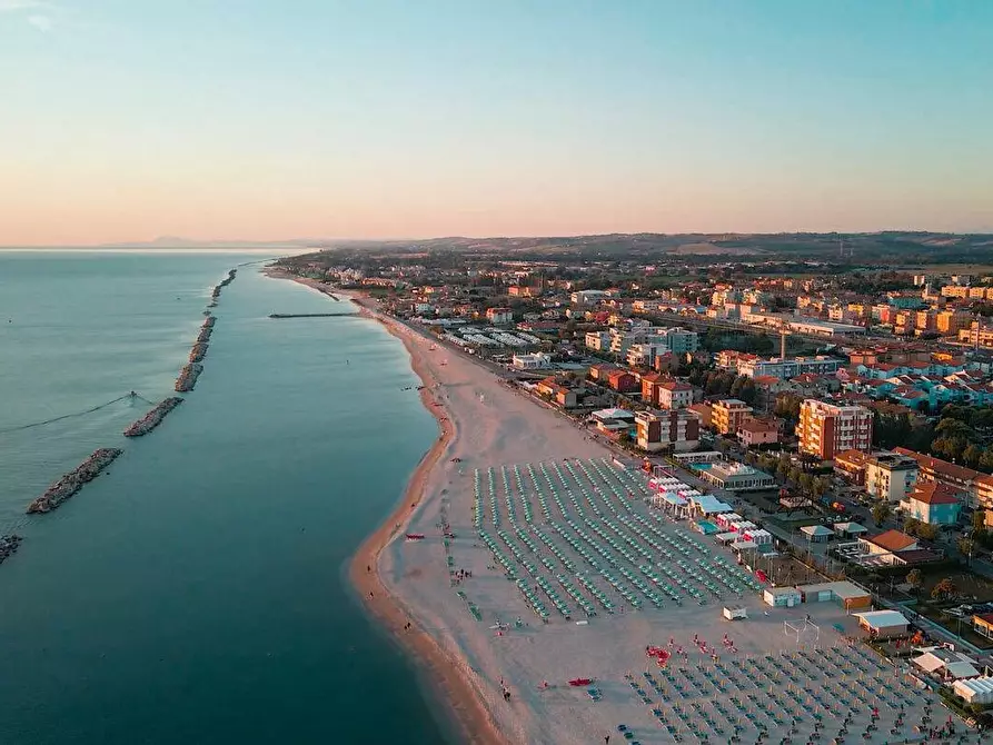 Immagine 8 di Appartamento in vendita  in Via Romagna a Fano