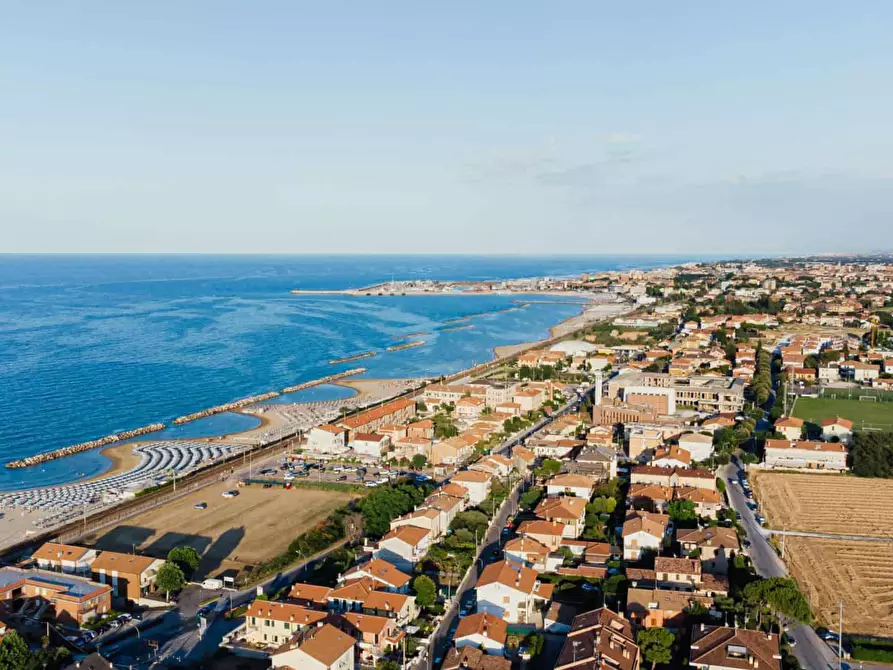 Immagine 11 di Appartamento in vendita  in Via Romagna a Fano