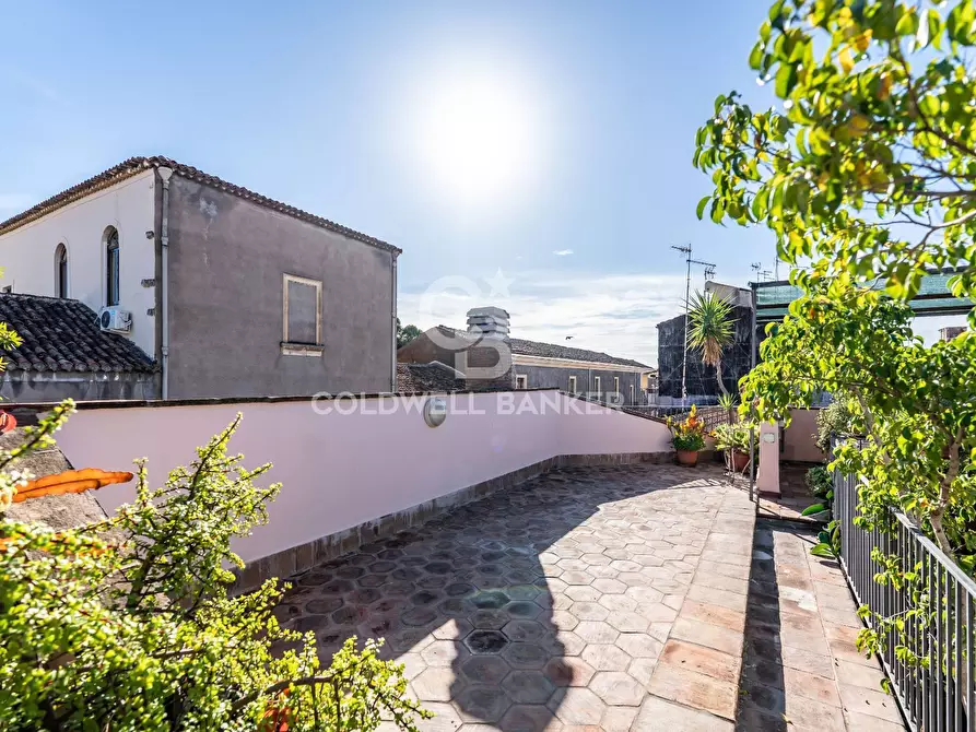 Immagine 10 di Rustico / casale in vendita  in Via Santa Barbara 67 a Catania