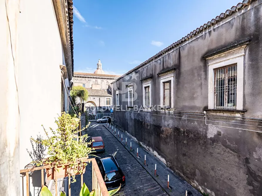 Immagine 15 di Rustico / casale in vendita  in Via Santa Barbara 67 a Catania