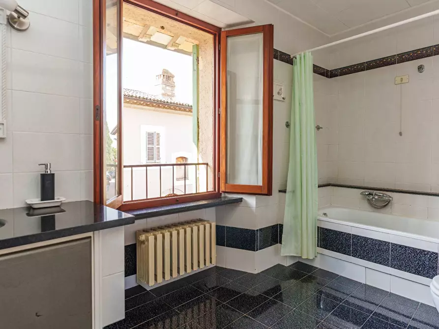 Immagine 19 di Appartamento in vendita  in Piazza Kennedy a Spello