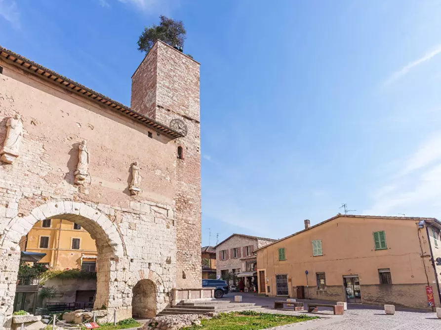 Immagine 23 di Appartamento in vendita  in Piazza Kennedy a Spello