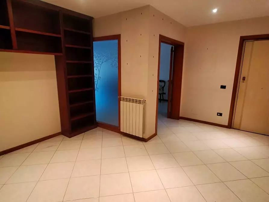 Immagine 9 di Appartamento in vendita  in VIA BRODOLINI a San Giorgio A Cremano