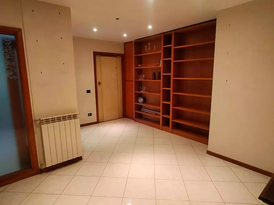 Immagine 8 di Appartamento in vendita  in VIA BRODOLINI a San Giorgio A Cremano