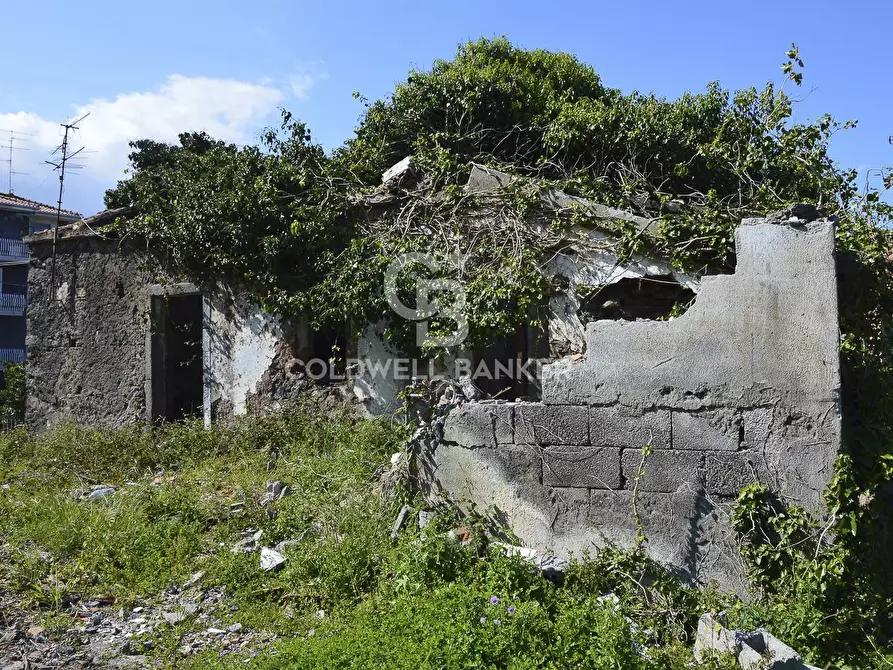 Immagine 4 di Rustico / casale in vendita  in via Salavita a Aci Catena