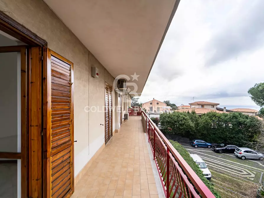 Immagine 22 di Appartamento in affitto  a Acireale