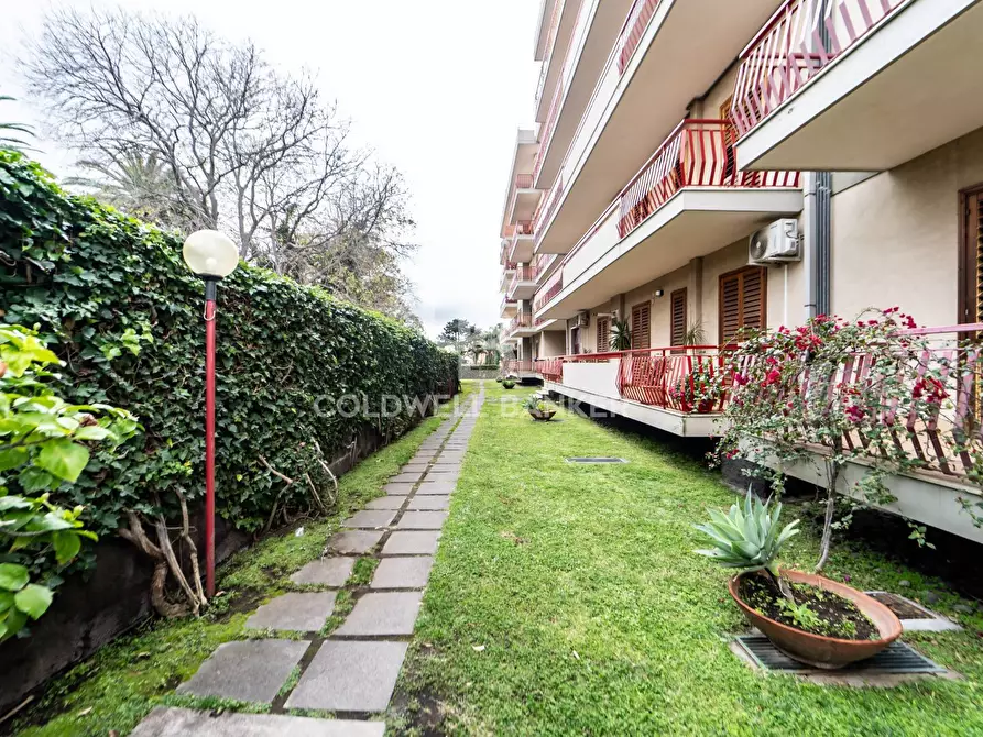 Immagine 35 di Appartamento in affitto  a Acireale
