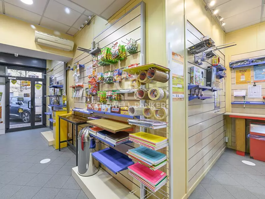 Immagine 4 di Attività commerciale in vendita  in Via Guido Baccelli 4 a Civitavecchia