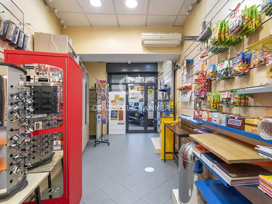 Immagine 10 di Attività commerciale in vendita  in Via Guido Baccelli 4 a Civitavecchia