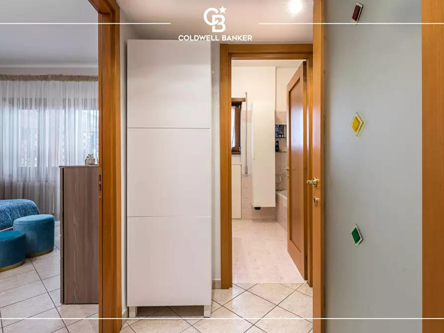 Immagine 8 di Appartamento in vendita  in Via J. F. Kennedy 2 a Ciampino