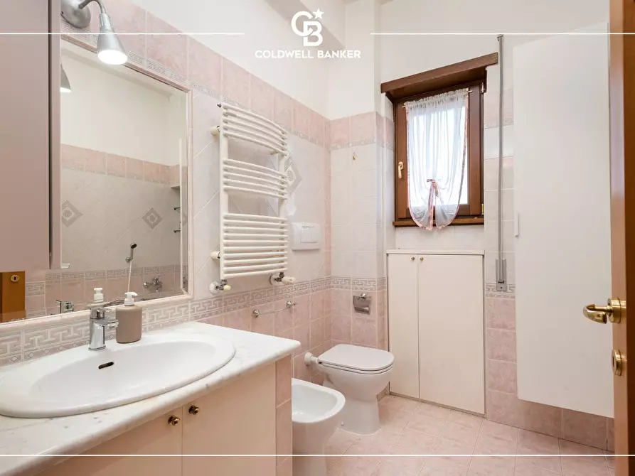 Immagine 15 di Appartamento in vendita  in Via J. F. Kennedy 2 a Ciampino