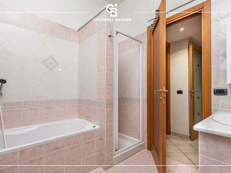 Immagine 17 di Appartamento in vendita  in Via J. F. Kennedy 2 a Ciampino