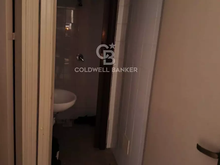 Immagine 4 di Locale commerciale in affitto  in Corso Savoia 85 a Acireale