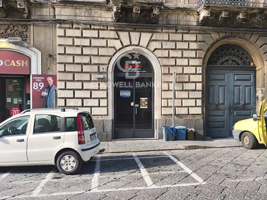 Immagine 2 di Attività commerciale in affitto  in Corso Savoia 89 a Acireale