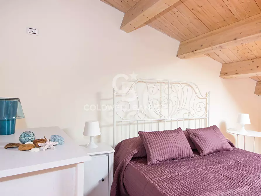 Immagine 17 di Casa indipendente in vendita  in via conte ruggero 125 a Gravina Di Catania