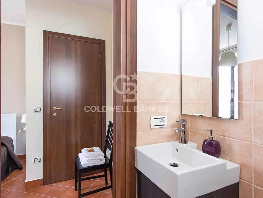 Immagine 25 di Casa indipendente in vendita  in via conte ruggero 125 a Gravina Di Catania