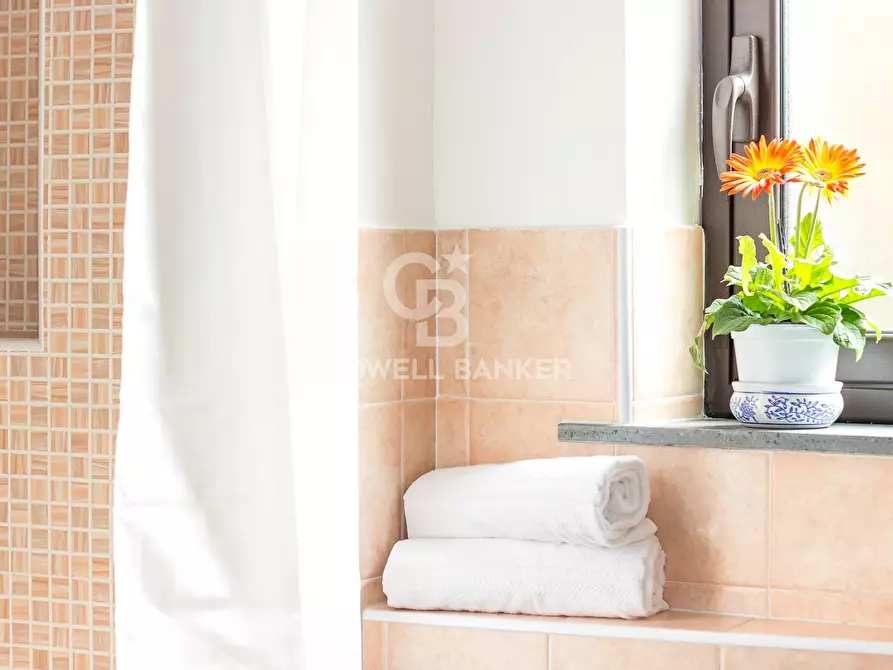 Immagine 26 di Casa indipendente in vendita  in via conte ruggero 125 a Gravina Di Catania