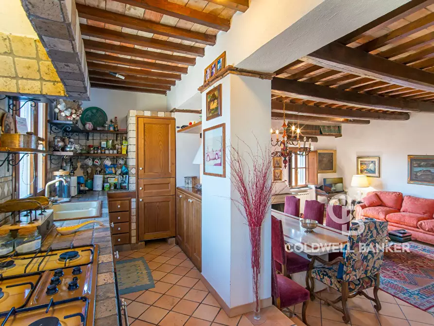 Immagine 7 di Appartamento in vendita  in Piazza dell'Oca 8 a Sutri