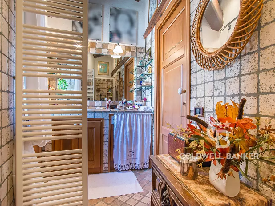 Immagine 11 di Appartamento in vendita  in Piazza dell'Oca 8 a Sutri